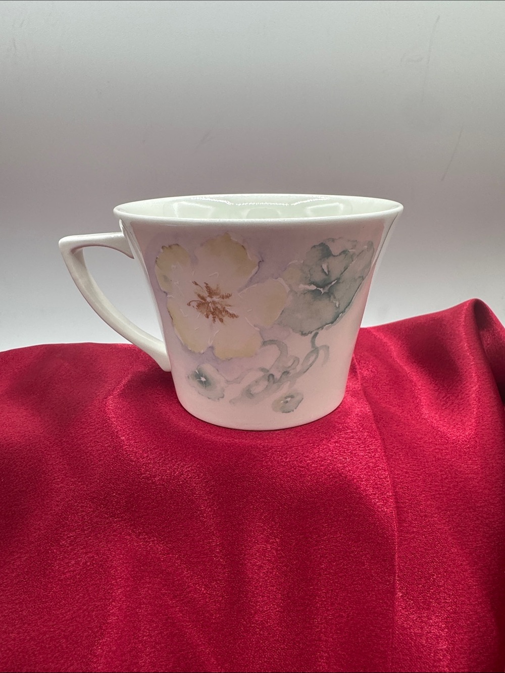 Portmeirion Anemone teacup from the discontinued Seasons Collection -